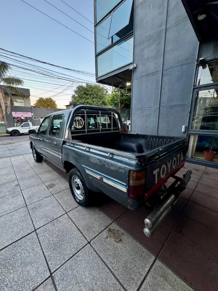 Toyota Hilux  2.4 CABINA DOBLE 4X2 M/T — foto 6
